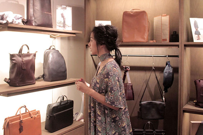 ﻿﻿﻿﻿購物是一種正能量釋放 質感女生温貞菱逛誠品生活週年慶