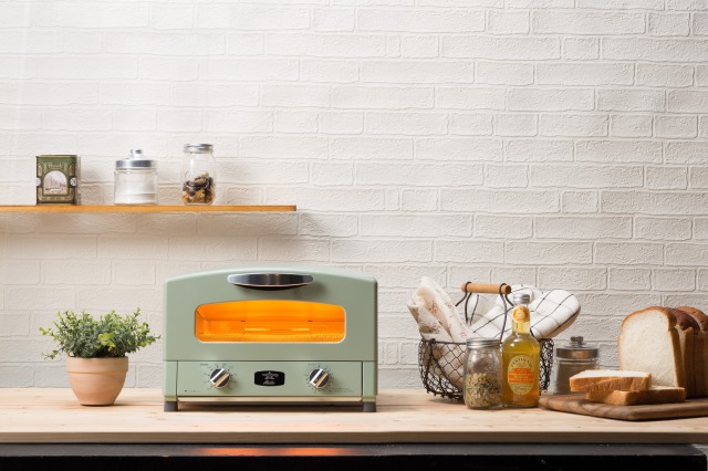 日本 Aladdin 遠紅外石墨烤箱新色「SAKURA」數量限定粉嫩登場！