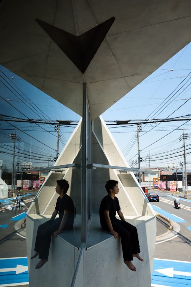 「挖掘」建築本身的樣貌，節省 60% 材料的幾何混凝土建築