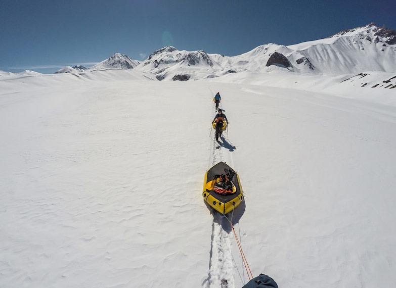 拔山涉水帶上「便攜式充氣船 ROGUE-LITE」 超輕重量沒負擔！
