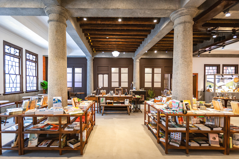 大稻埕紅磚老洋房再一開放！新芳春茶行以茶為主題，融合老屋修復、展覽、書房詮釋百年台茶飄香歷史