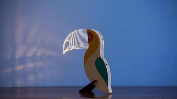 可愛到捨不得關燈!「Wild BULBING 野生動物造型燈」孔雀、鯨魚化身絕美燈飾