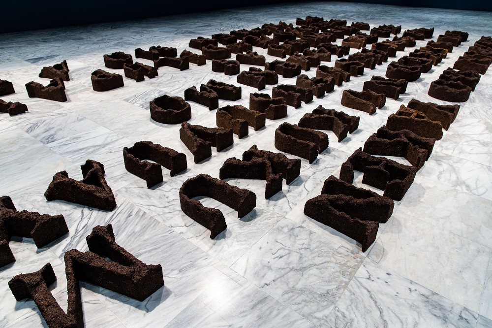 2023台北雙年展「小世界」北美館亮相!花園照護者雕塑、馬賽克磚牆等20+作品亮點