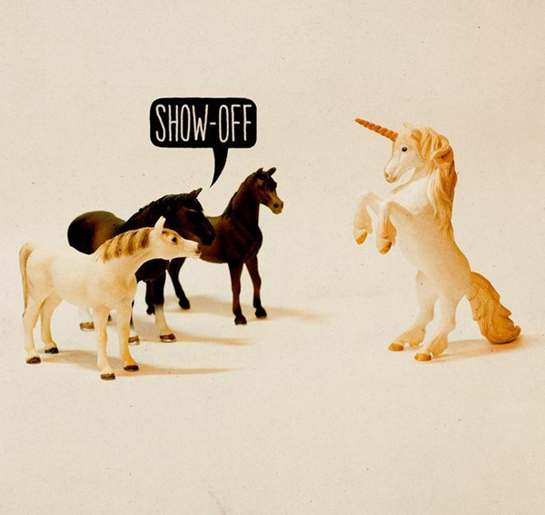 小動物也愛碎碎念，玩具間的真性情幽默對話