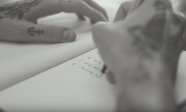 我在肋骨，寫一首詩！屬於文青的浪漫型刺青