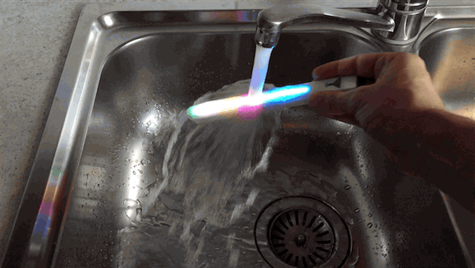 MixStick智慧調酒棒，讓你立馬變身雞尾酒達人！