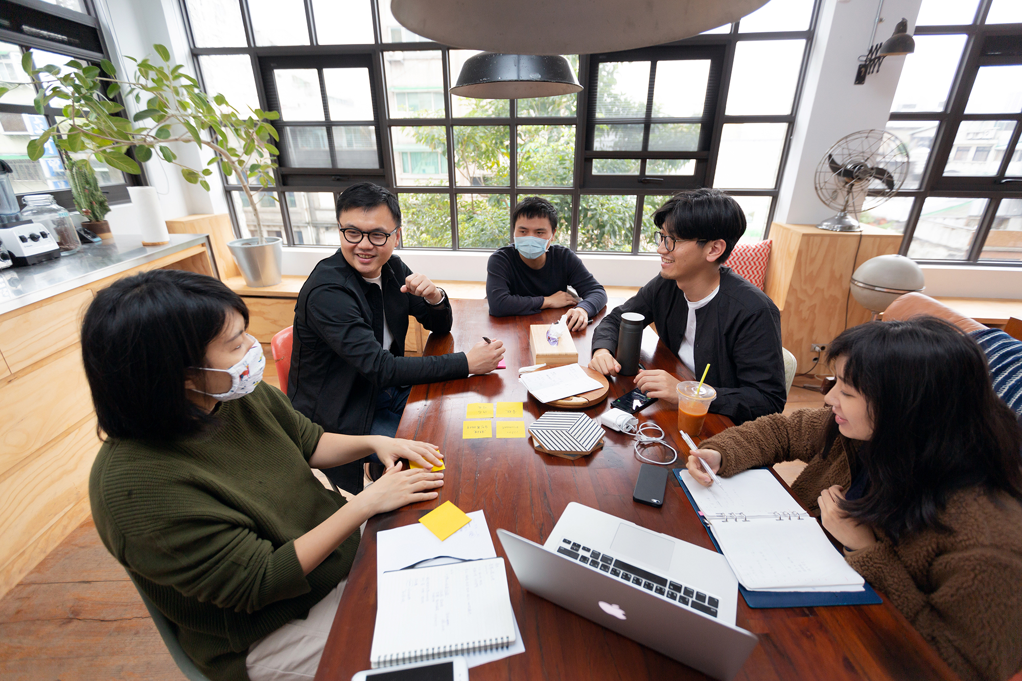 以動態設計說一個共感好故事!專訪台北世大運、捷運形象短片幕後操刀團隊 Bito 甲蟲創意