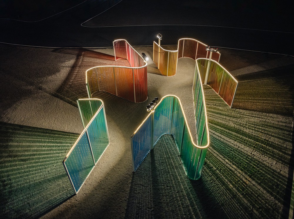 2024台灣燈會在台南「城里有光展區」!雪白鹽田竹籤地景、無限立方鏡面等15組創作