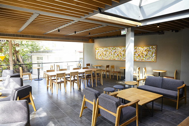 歐式花園+玻璃天井!星巴克天母天玉街打造全台最美露天座位門市