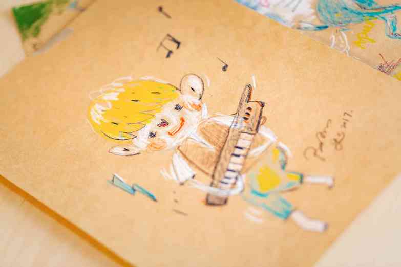 自由穿梭「藝世界」,跨界創作不設限! 歷練超過 12 年的非典型插畫家林彥良