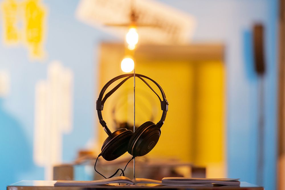 2020 華文朗讀節「回歸聲音本質」！6 大名作家的第一本青澀著作、4 位設計師選書、Podcast 朗讀一次登場