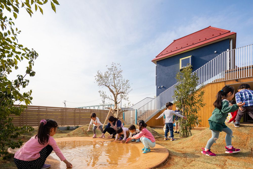 幼稚園也是遊樂園!teamLab建築操刀日本「キッズラボ南流山園」創意學習空間