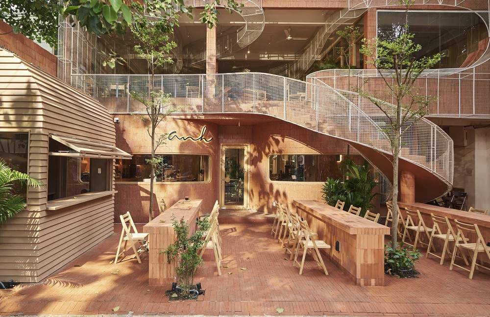越南胡志明特色咖啡廳「Anh Coffee Roastery」！宛如置身火山红土高原啜飲咖啡
