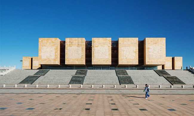 華麗悲歌？還原世界最華美的無人空城－內蒙古鄂爾多斯市