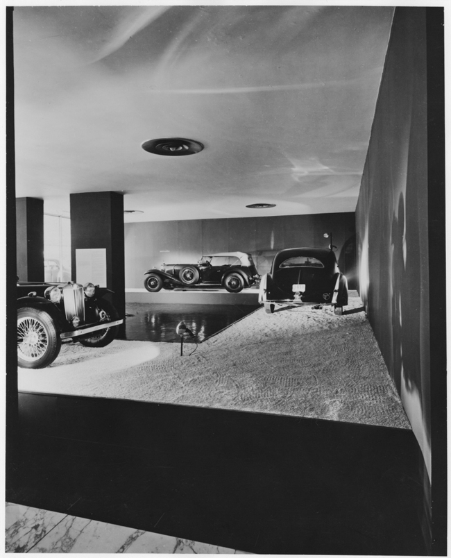 一次看盡 87 年的場佈美學，MoMA 展覽攝影史免費上線囉！