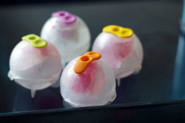 【DIY OK】味覺與視覺的夏日饗宴!玫瑰冰晶冰塊自己做