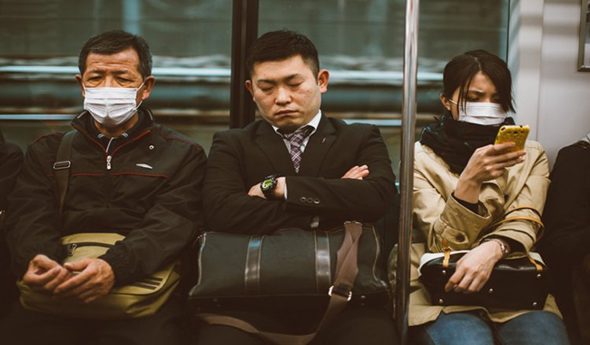 孤獨感爆發！波蘭攝影師Justyna Zduńczyk捕捉寂寞感十足的日本街拍