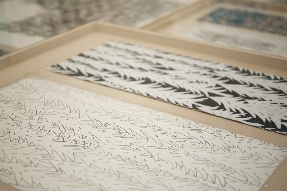 皆川明《TSUZUKU》亮相高美館!8大主題展出經典布料、服裝、插畫設計等950件作品