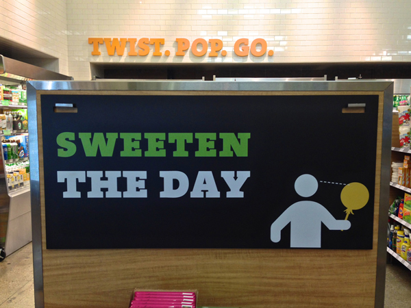 少了橘綠紅條紋更時髦，新版 7-11 概念店