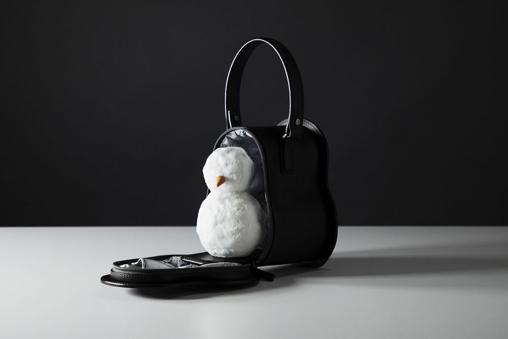 雪人專屬皮革袋！保冷塑形、鼻子專屬收納袋，土屋鞄職人大展玩心實現把雪人帶回家之夢