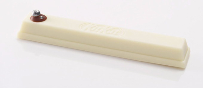 送禮前忍不住先吃掉！日本發售 KitKat 生日石巧克力