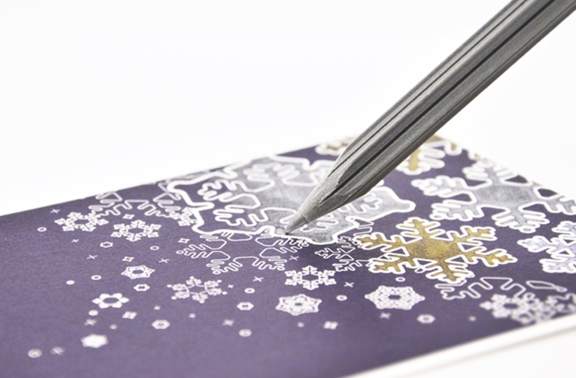 削出片片閃耀雪花,TRINUS 雪色鉛筆帶來銀白世界