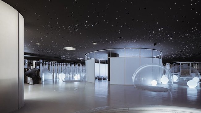 夢幻島的紅色飛行屋，Wutopia Lab 打造樂園般的親子餐廳