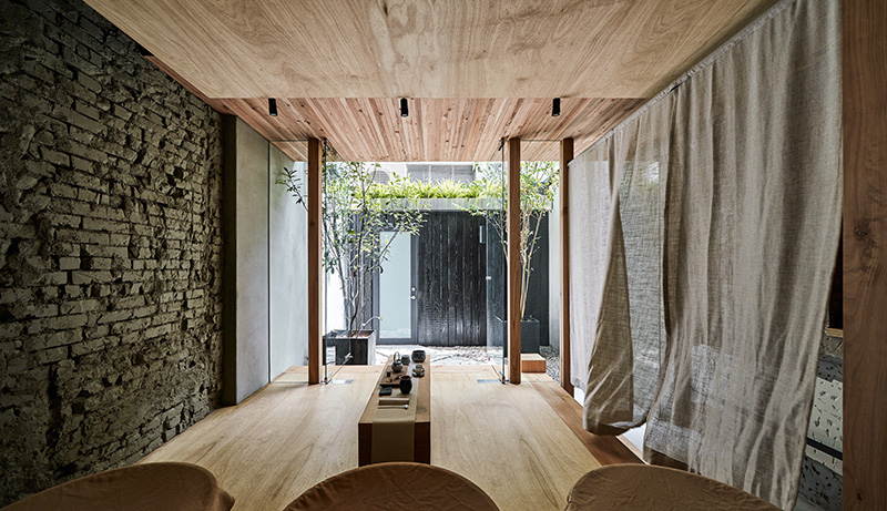 40 年老屋改造的「透明感陋室」兆兆茶苑！隱身台中審計新村幽靜巷弄的自在品茗空間