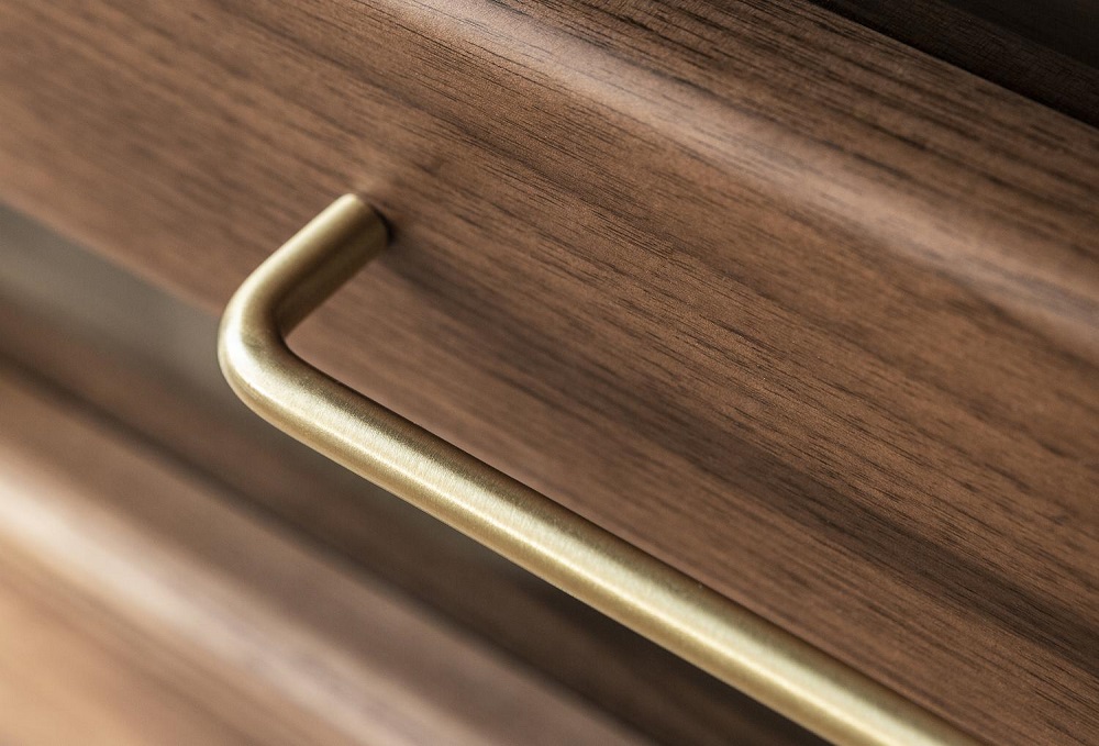 廚具、碗筷最美的家「木織餐邊櫃」！台灣設計師以中式復古與簡約溫潤工藝呈現家具的古典美