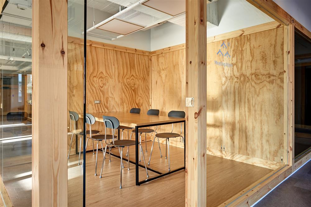 「森SPACE」全台首間無印良品空間改造共享辦公室！藏身新竹商辦大樓裡的質感工作場域