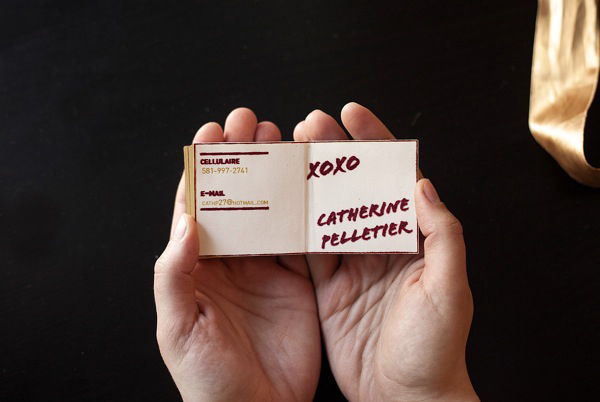 向好工作求婚，訂婚戒指盒履歷表