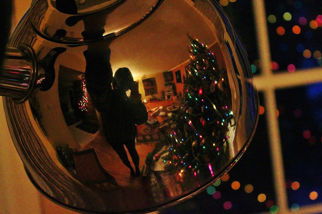 燒水前先笑一個！Esha Biswas 的茶壺攝影美學