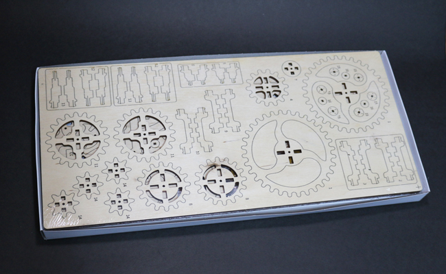 【DIY OK】UGEARS 木製機械玩具,看著親手組裝的齒輪運轉就是爽快!