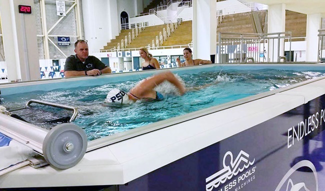 游泳選手專用大平台！美國 Endless Pools 無邊際游泳池
