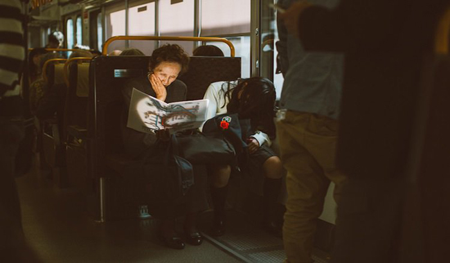 孤獨感爆發！波蘭攝影師Justyna Zduńczyk捕捉寂寞感十足的日本街拍