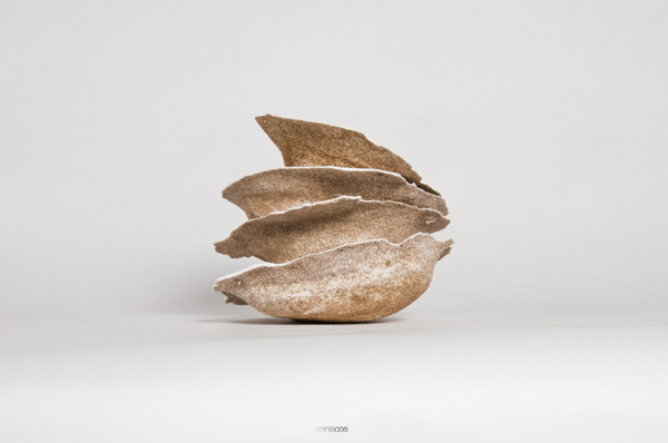 用最少的資源製造產品，藝術家的沙灘製碗計畫