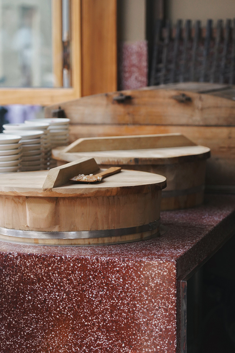 府城廟口好滋味「糯夫米糕」！台南從單車到店舖的人氣小吃米糕、無魚翅羹，重現兒時阿嬤的味道