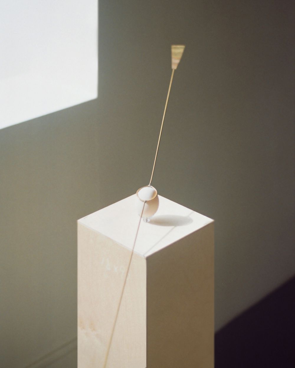 台北鬧空間《蛋架發表免責聲明2.0》趣味展覽！工業設計師陳亮融挑戰微妙的危險張力