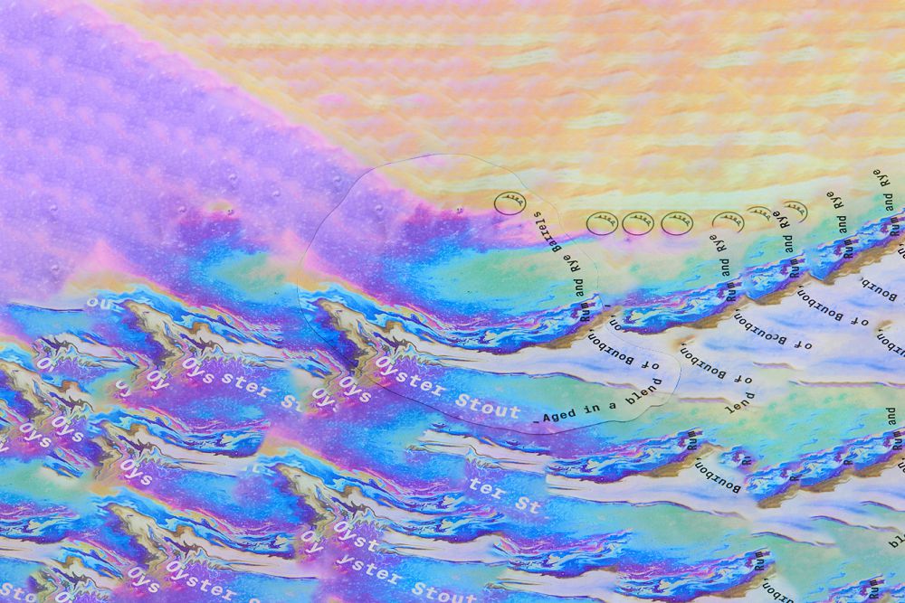 牡蠣+黑啤酒 十八世紀貴族公認絕搭！酉鬼啤酒「蚵蚵蚵歡樂大酒袋」以嘉義白水湖鮮蚵釀造，藍網、蚵殼呈現在地感包裝