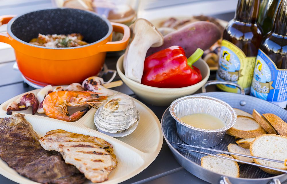 廢校變身Glamping露營！日本千葉「高瀧湖豪華露營度假村」集結圓頂帳篷、浴場設施