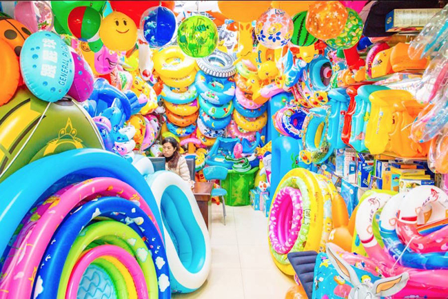 密集恐懼症禁地!中國「不留餘地」的七彩商場