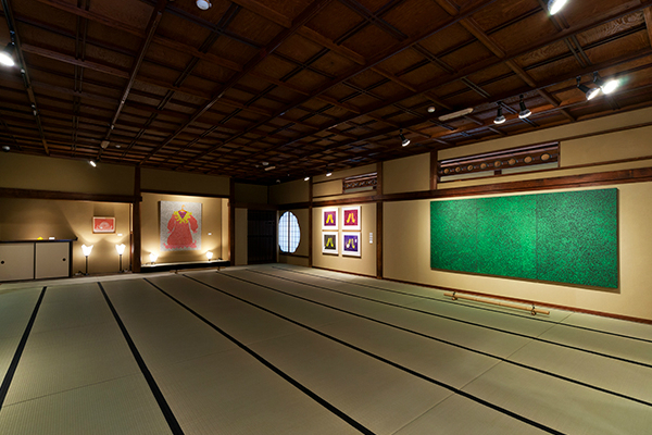 當摩登撞上傳統！草間彌生迷必去的京都百年藝文空間