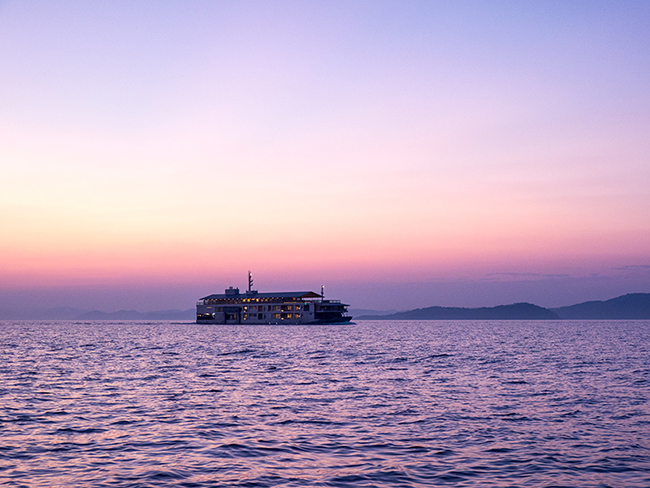 瀨戶內海漂浮旅館「guntû」!飽覽無敵海景的海上移動旅館