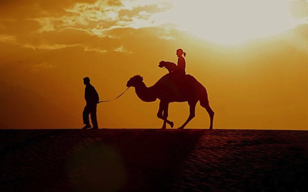 環遊世界不流浪，哪裡有愛就是家