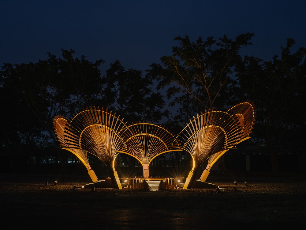 2024台灣燈會在台南「城里有光展區」!雪白鹽田竹籤地景、無限立方鏡面等15組創作