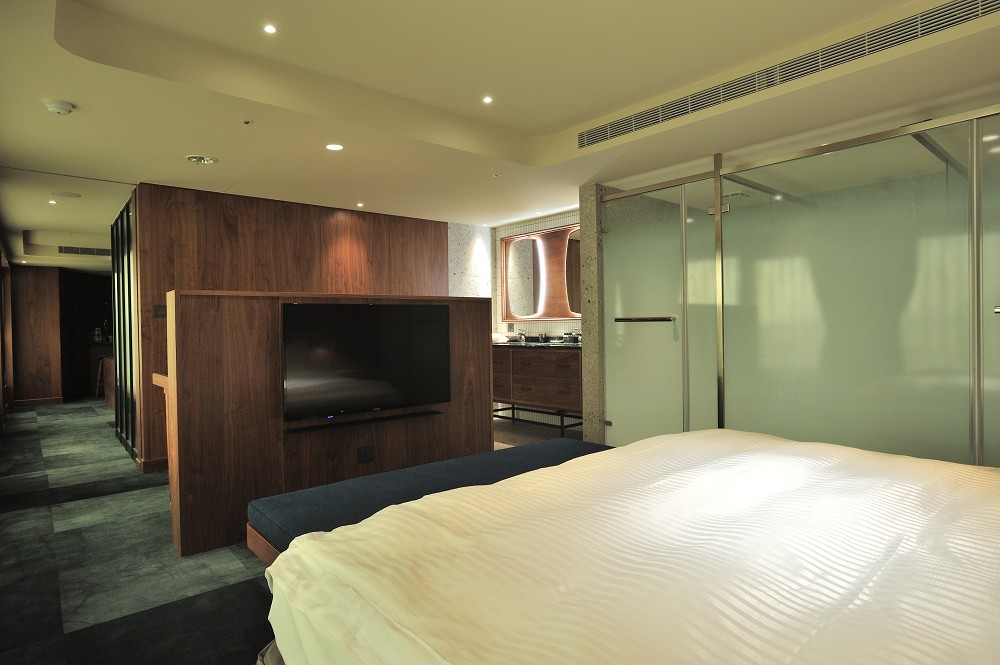 台南「天下南隅」老飯店華麗新生！本事空間打造設計客房、圓頂西餐廳、復古酒吧