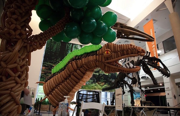 是什麼風把恐龍吹進博物館裡!