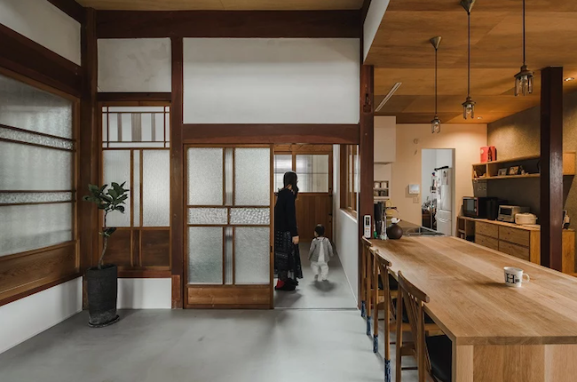 另類三代同堂？年輕四口之家住進五十多年的日式老宅邸