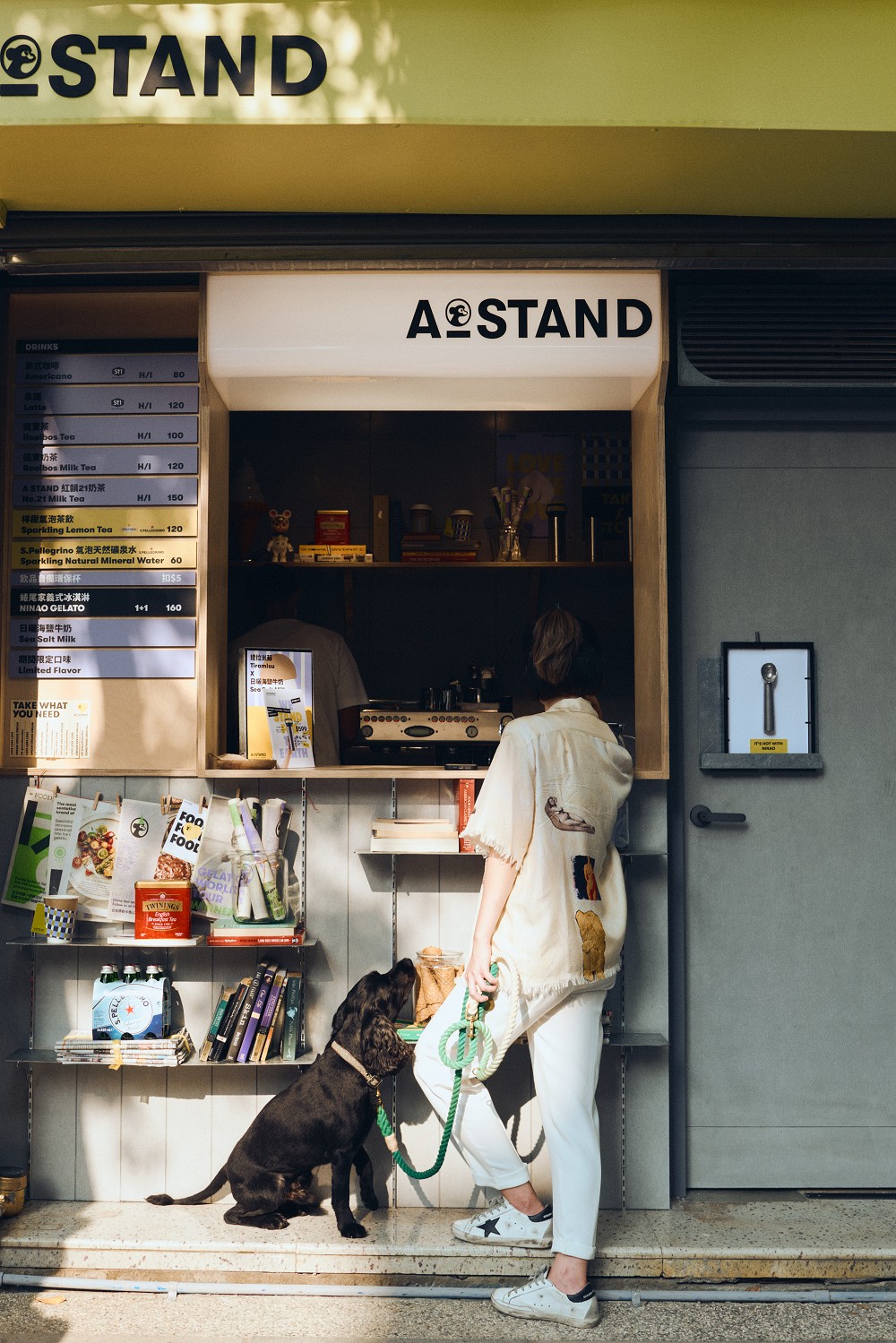 台北民生社區「A STAND」咖啡外帶店！聯名台南糯夫米糕推雙拼美食組合