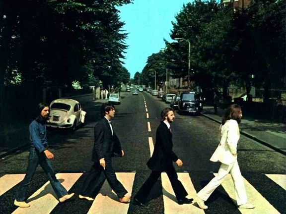 經典回顧： Abbey Road 專輯封面模仿秀